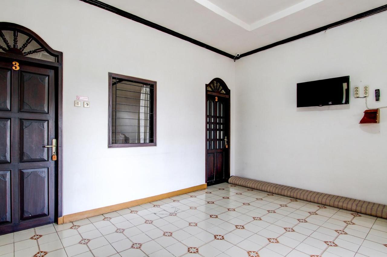 Spot On 92623 Mw 46 Guesthouse Pakualaman Екстериор снимка